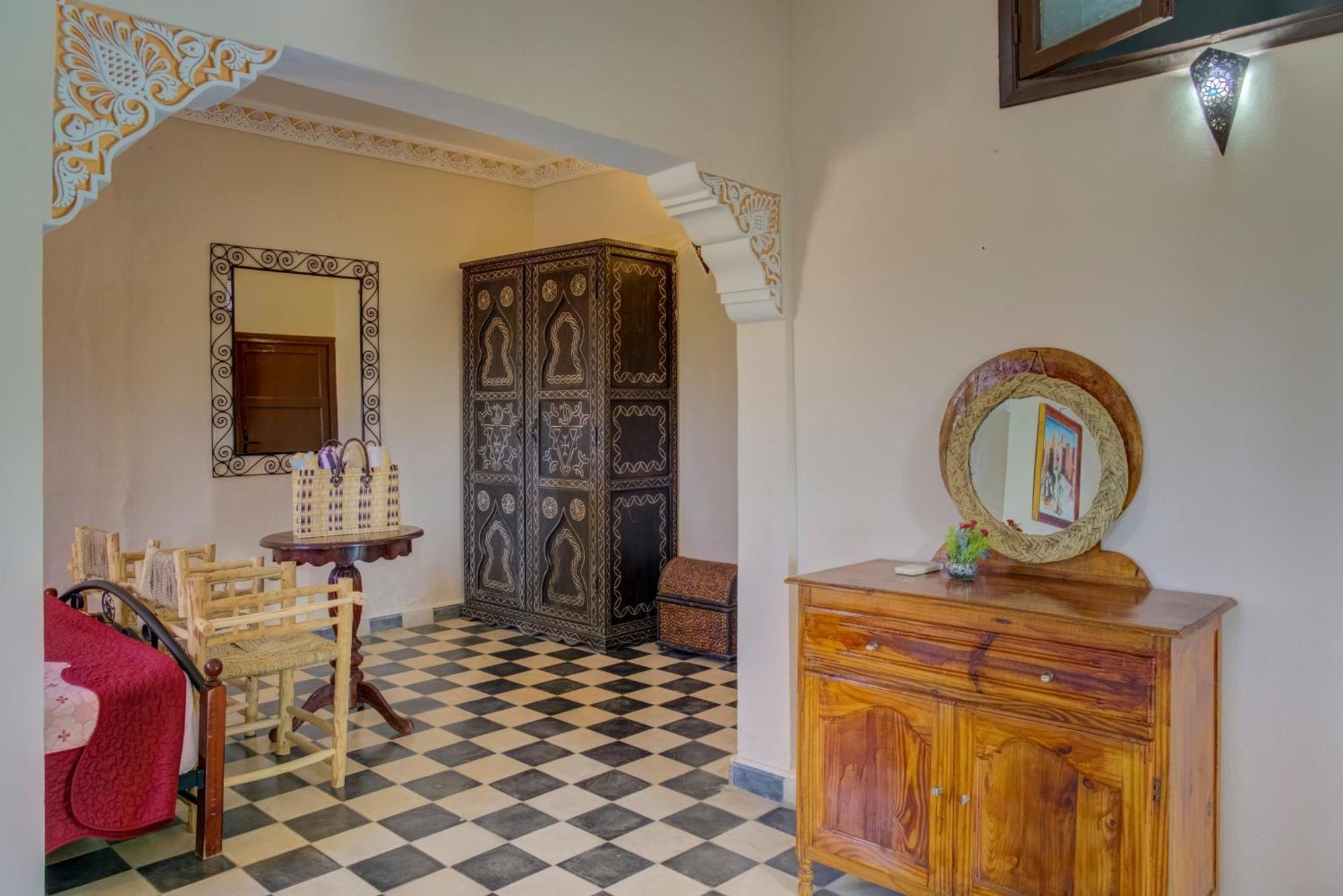 Riad Elaissi تارودانت‎ المظهر الخارجي الصورة