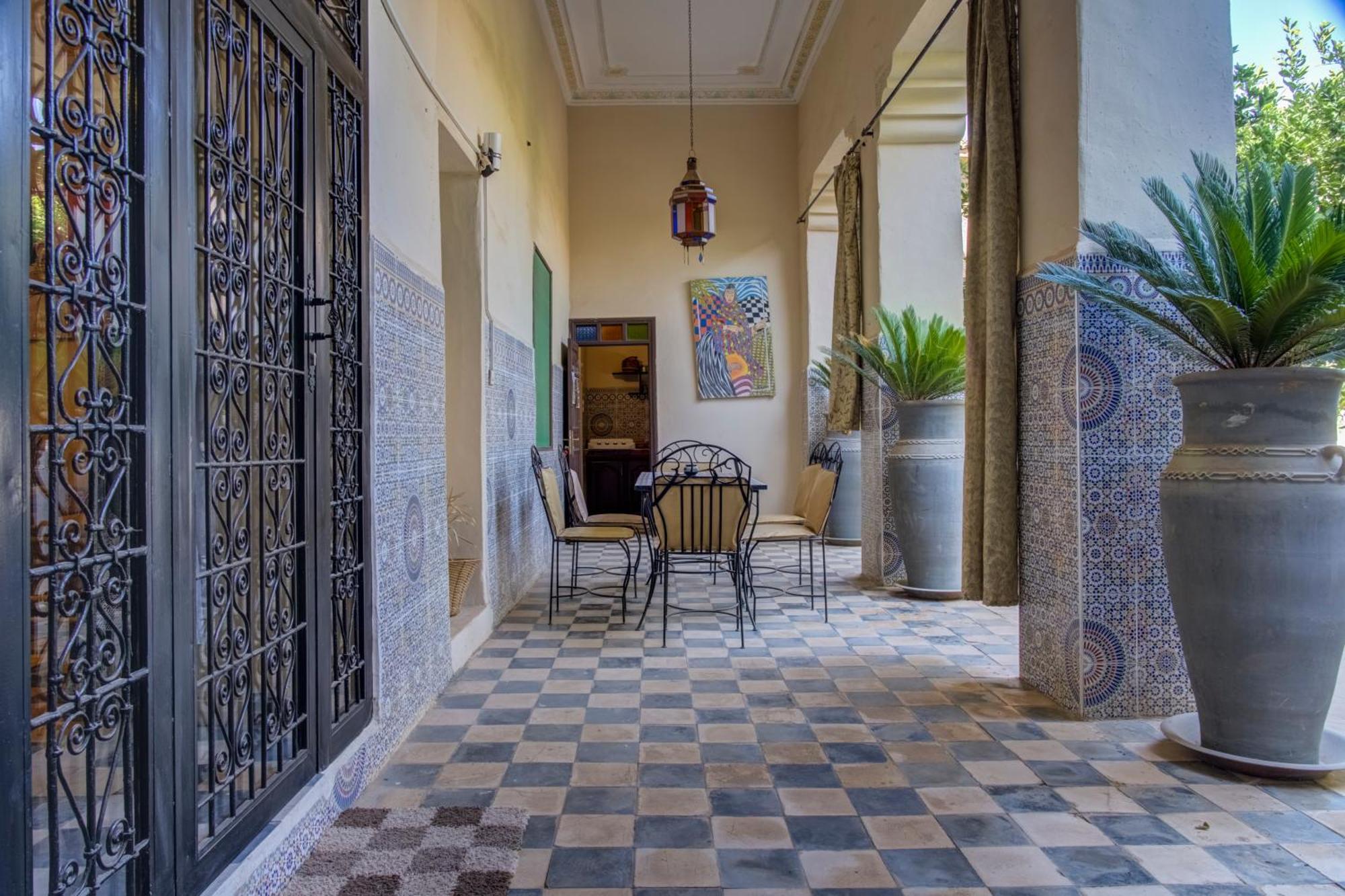 Riad Elaissi تارودانت‎ المظهر الخارجي الصورة