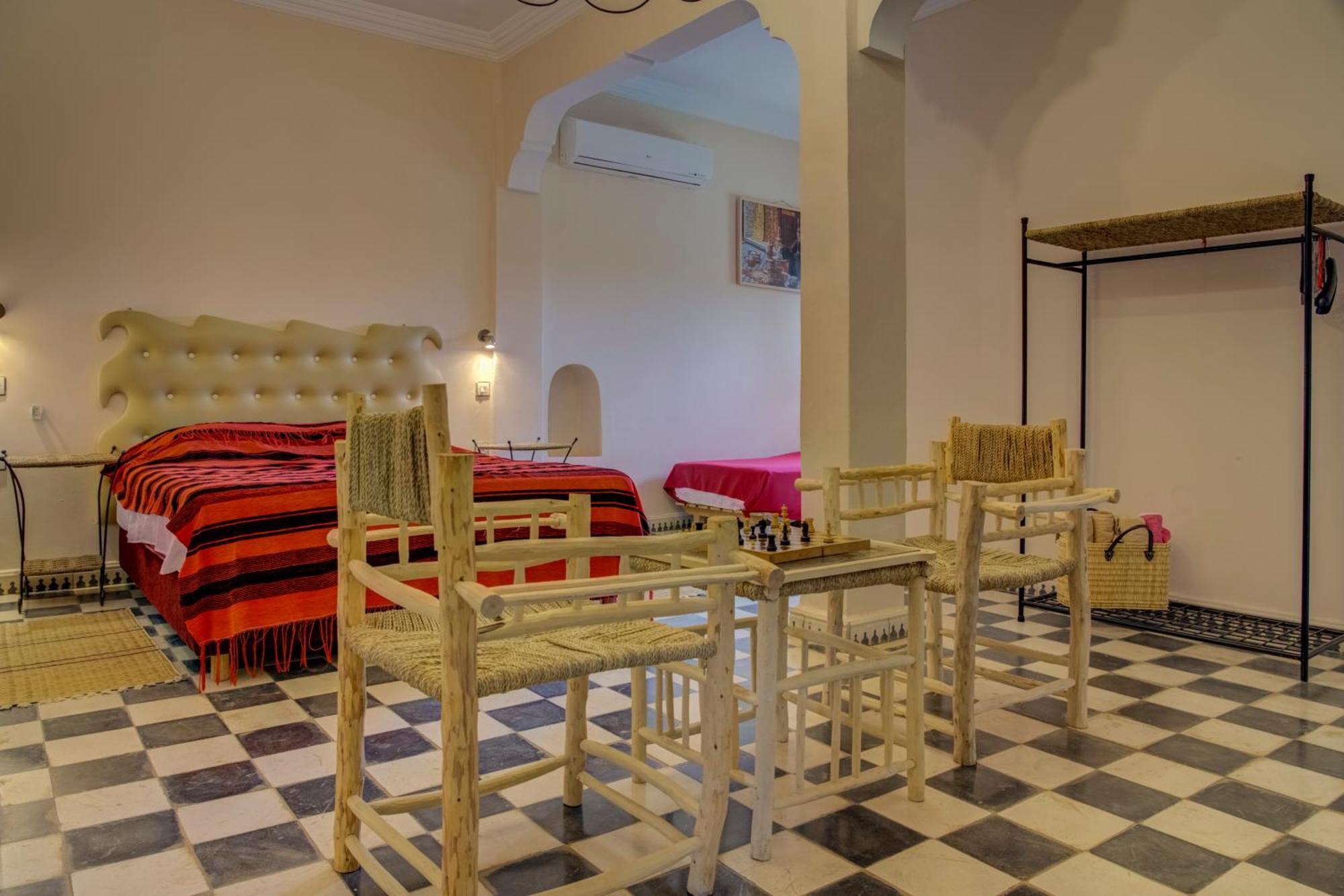 Riad Elaissi تارودانت‎ المظهر الخارجي الصورة